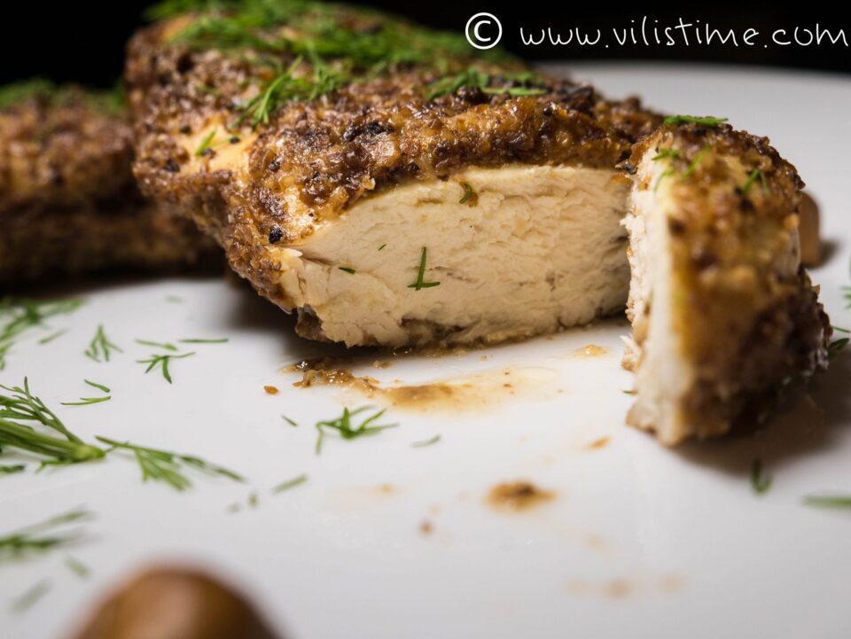 Вкусни пилешки филенца с лешникова коричка на фурна