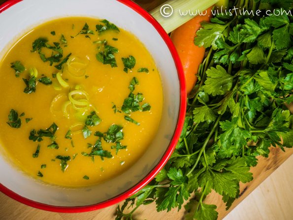 Зеленчукова крем супа с праз лук и сметана