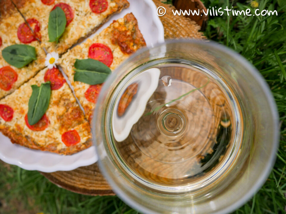 Пицата си партнира много добре с охладено бяло вино
