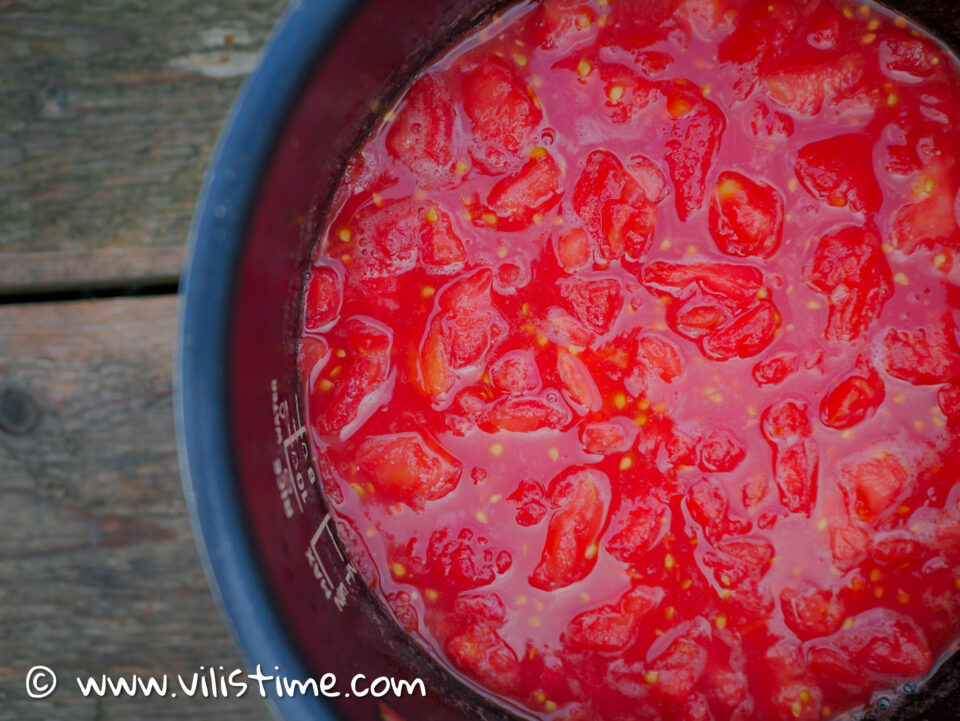 Консервиране на домати в буркани