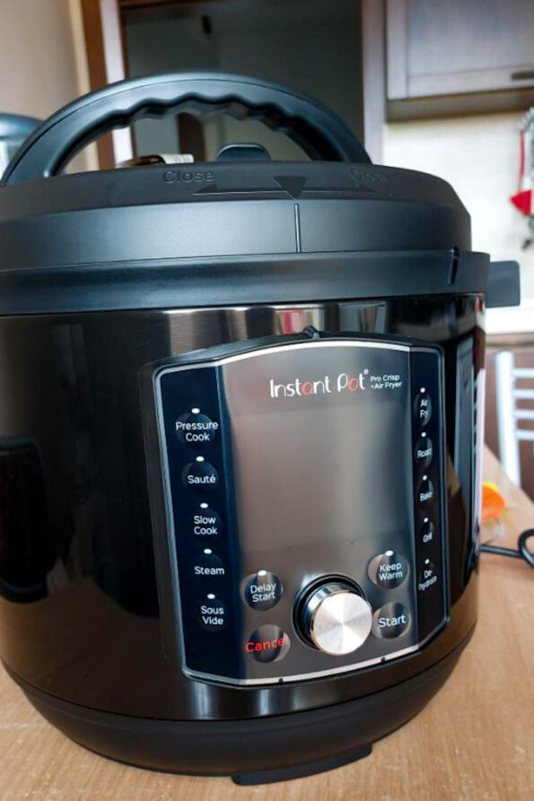 Комбиниран мултикукър Instant Pot